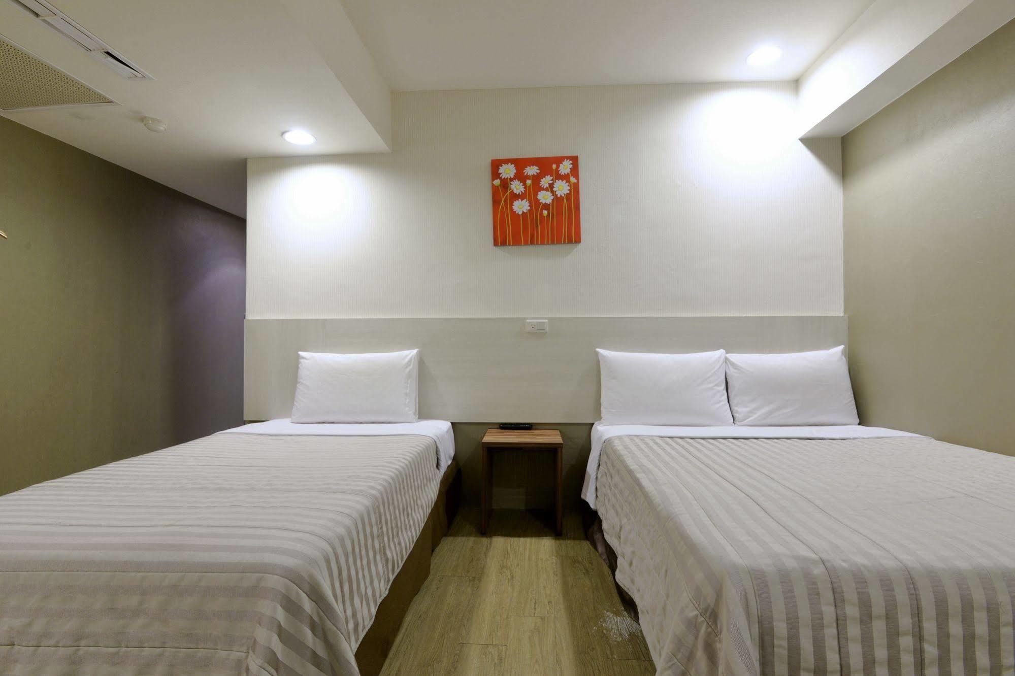 Palmer Hotel Taichung Exterior photo