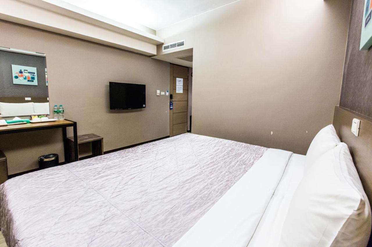 Palmer Hotel Taichung Exterior photo
